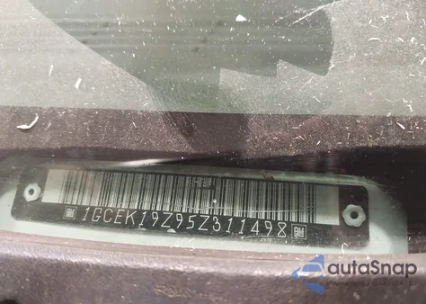 2005 Chevrolet Silverado 1500 Z71 z USA, uszkodzony, nr VIN 1GCEK19Z95Z311498